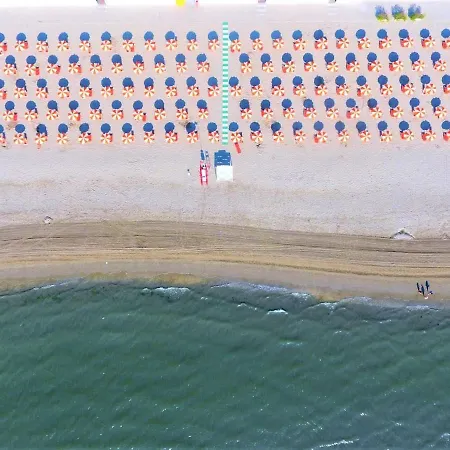 Family Village By The Sea, In 펜션 리도 디 폼포사