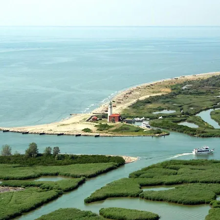 Family Village By The Sea, In